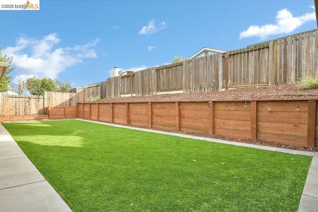 215 Spindrift Ct, Oakley, CA 94561