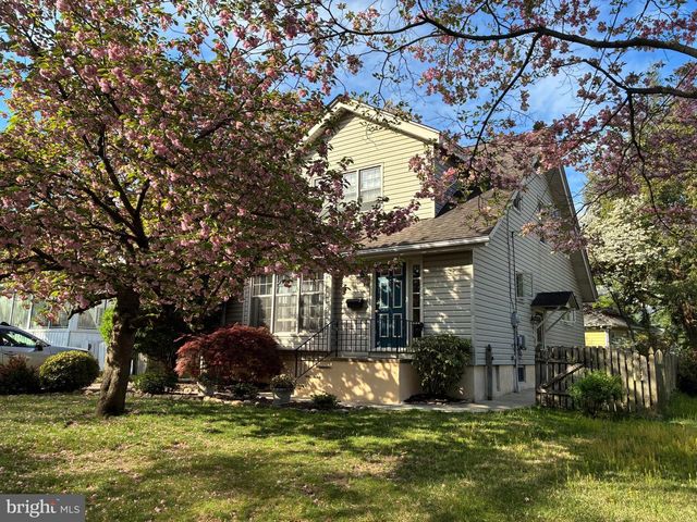 217 BURRWOOD AVE, Westmont, NJ 08108