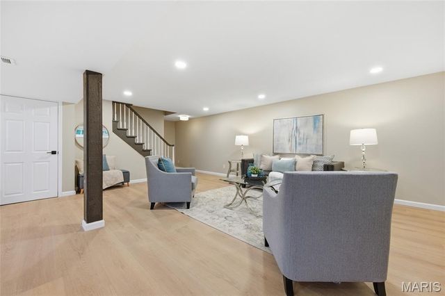 153 Spring Leigh Court, Ballwin, MO 63011