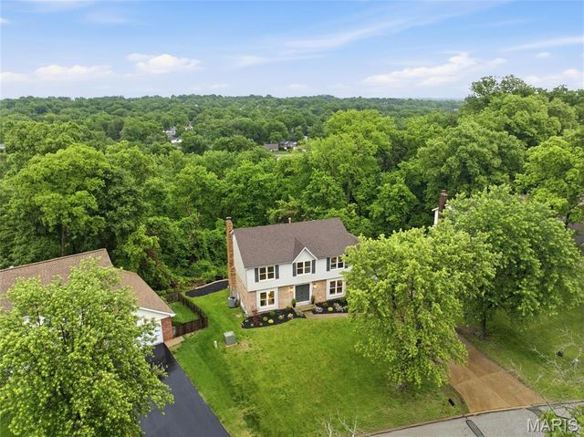 153 Spring Leigh Court, Ballwin, MO 63011