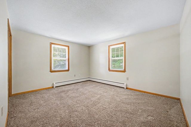 270 Wood St, Hopkinton, MA 01748