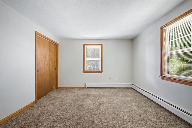 270 Wood St, Hopkinton, MA 01748