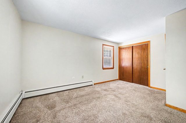 270 Wood St, Hopkinton, MA 01748