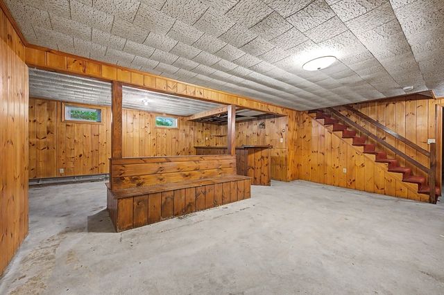 270 Wood St, Hopkinton, MA 01748