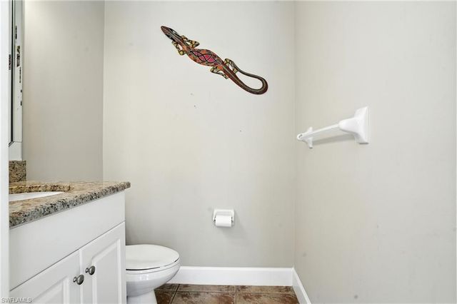 594 110th AVE N, Naples, FL 34108