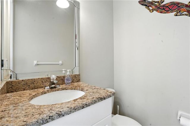 594 110th AVE N, Naples, FL 34108