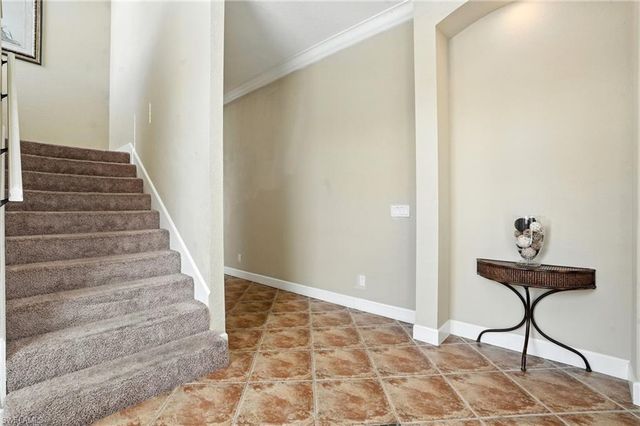 594 110th AVE N, Naples, FL 34108