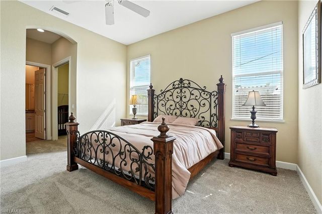 594 110th AVE N, Naples, FL 34108