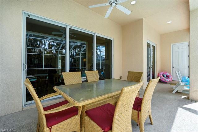 594 110th AVE N, Naples, FL 34108