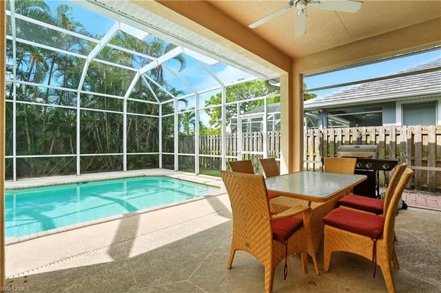 594 110th AVE N, Naples, FL 34108