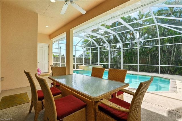 594 110th AVE N, Naples, FL 34108