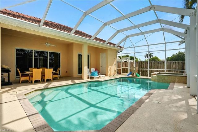 594 110th AVE N, Naples, FL 34108