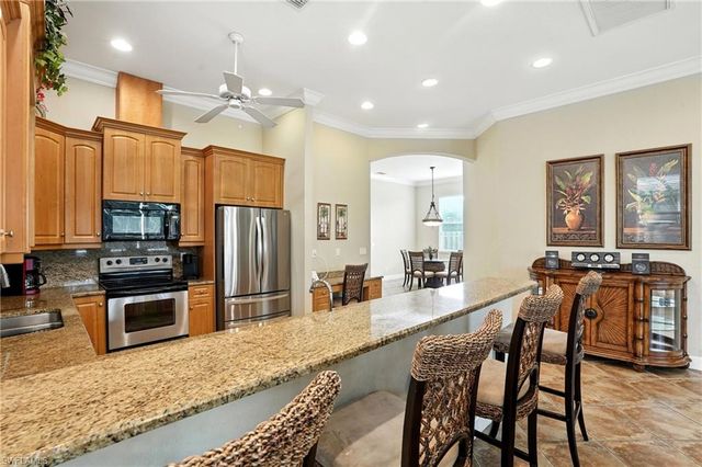 594 110th AVE N, Naples, FL 34108