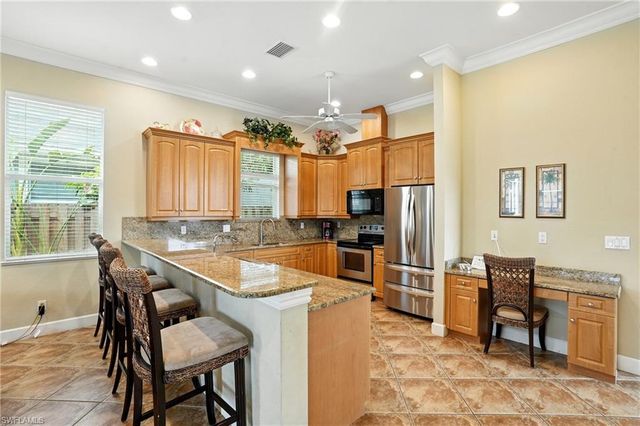 594 110th AVE N, Naples, FL 34108