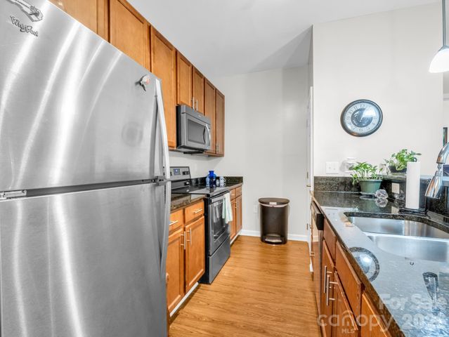 142 Brickton Village Circle 106, Fletcher, NC 28732