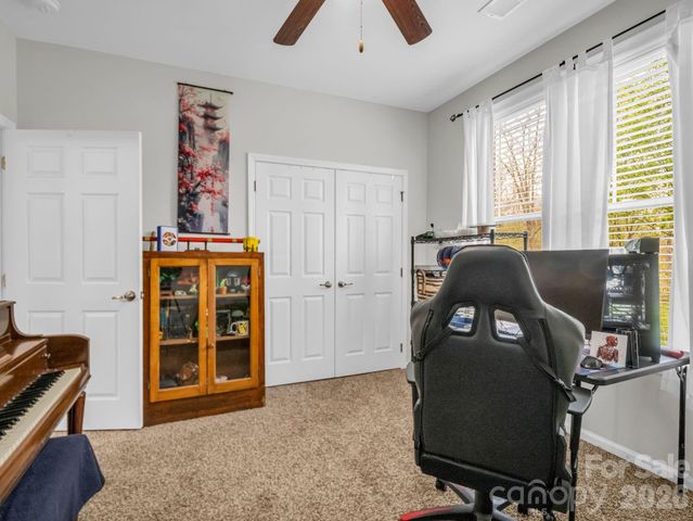 142 Brickton Village Circle 106, Fletcher, NC 28732