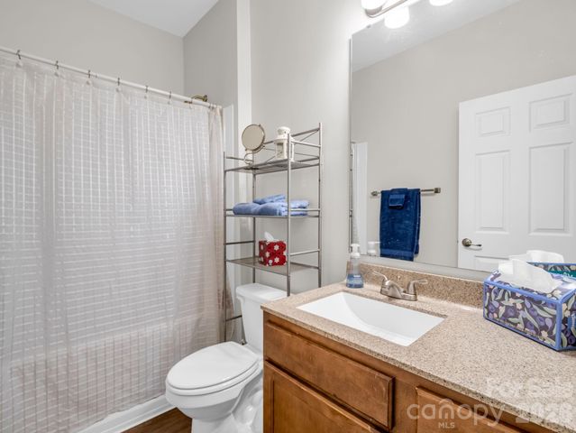 142 Brickton Village Circle 106, Fletcher, NC 28732