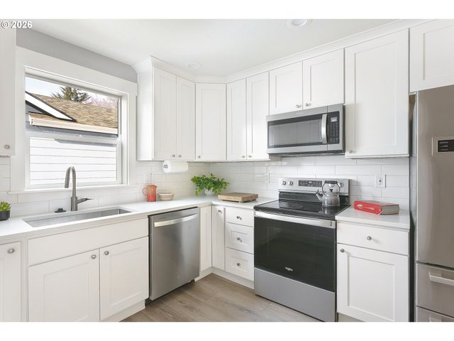 3771 Se 43RD Ave 2, Portland, OR 97206