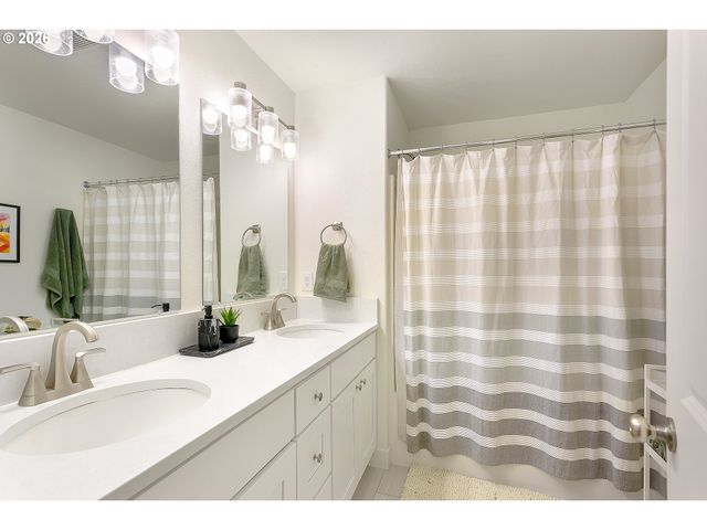 3771 Se 43RD Ave 2, Portland, OR 97206