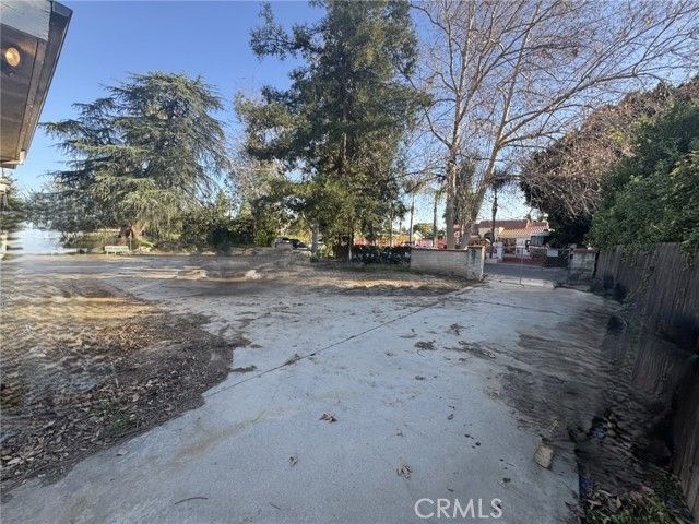 17545 Community Street, Northridge (los Angeles), CA 91325