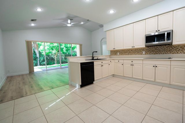 2322 SW Newport Isles Boulevard, Port St Lucie, FL 34953