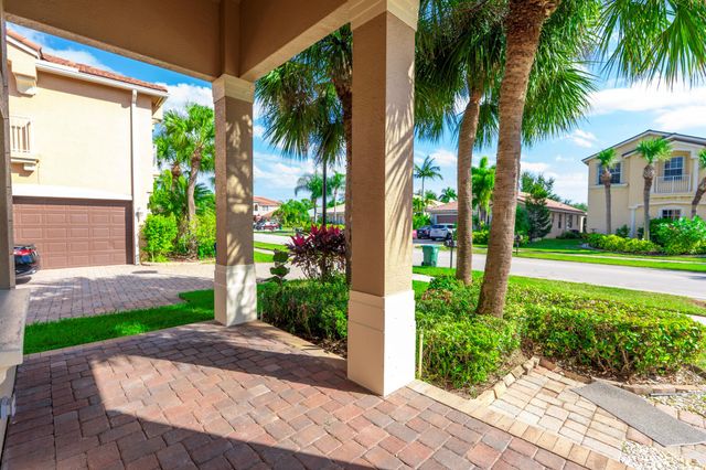 2322 SW Newport Isles Boulevard, Port St Lucie, FL 34953