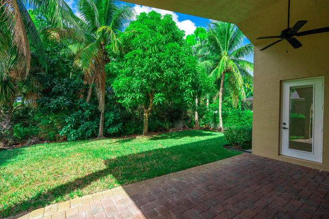 2322 SW Newport Isles Boulevard, Port St Lucie, FL 34953