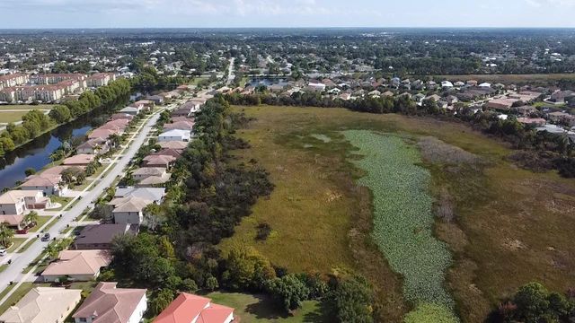 2322 SW Newport Isles Boulevard, Port St Lucie, FL 34953