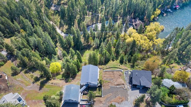 162483 N Lakeview Dr, Hayden Lake, ID 83835