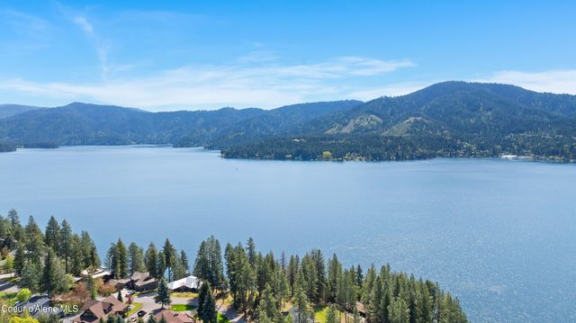 162483 N Lakeview Dr, Hayden Lake, ID 83835