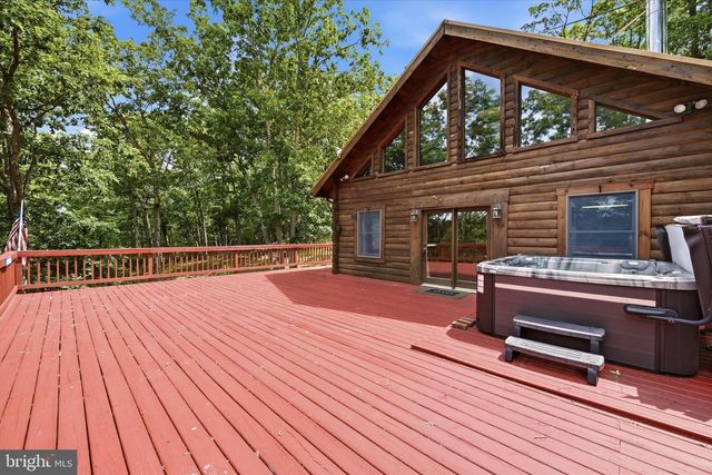 2858 CROSSINGS VIEW RD, Paw Paw, WV 25434