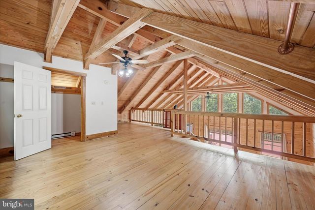 2858 CROSSINGS VIEW RD, Paw Paw, WV 25434
