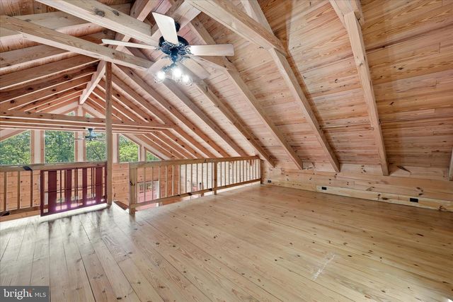 2858 CROSSINGS VIEW RD, Paw Paw, WV 25434