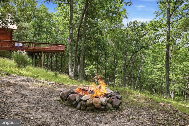 2858 CROSSINGS VIEW RD, Paw Paw, WV 25434