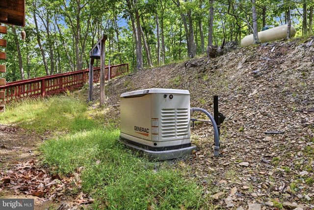 2858 CROSSINGS VIEW RD, Paw Paw, WV 25434