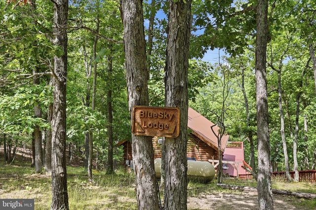2858 CROSSINGS VIEW RD, Paw Paw, WV 25434