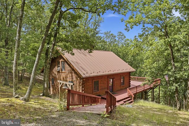 2858 CROSSINGS VIEW RD, Paw Paw, WV 25434