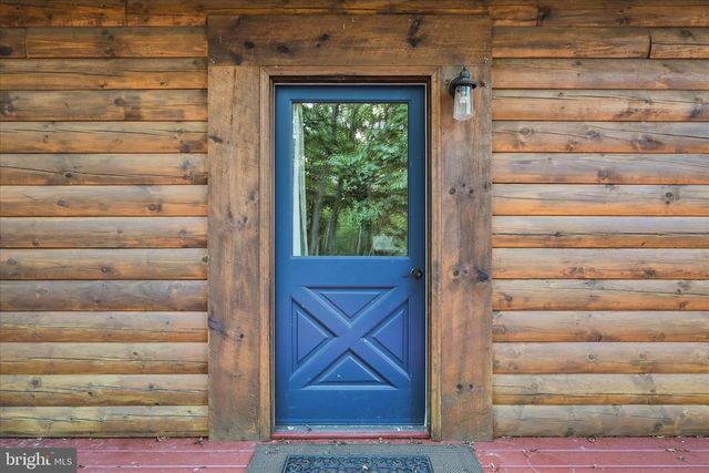 2858 CROSSINGS VIEW RD, Paw Paw, WV 25434