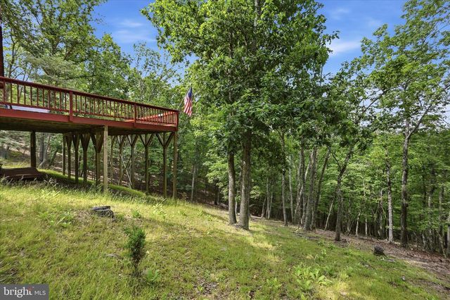 2858 CROSSINGS VIEW RD, Paw Paw, WV 25434