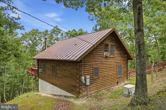 2858 CROSSINGS VIEW RD, Paw Paw, WV 25434