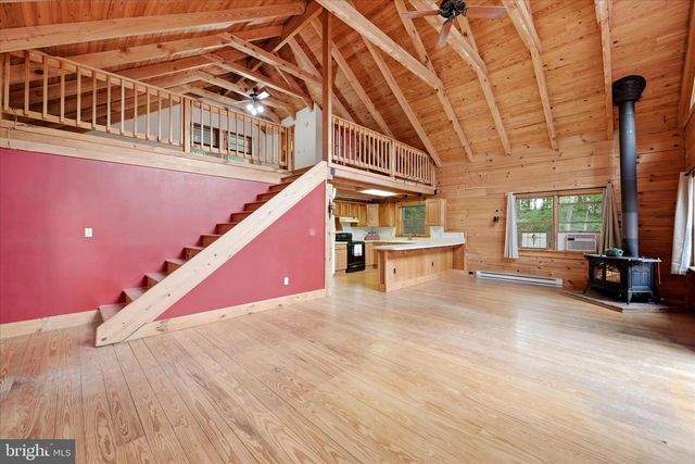 2858 CROSSINGS VIEW RD, Paw Paw, WV 25434