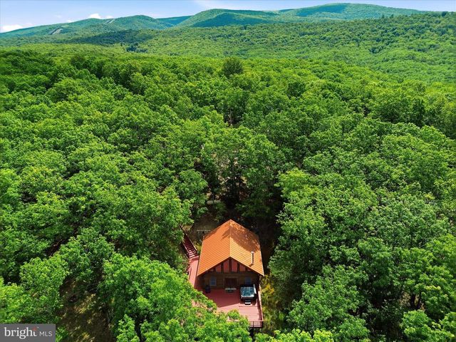 2858 CROSSINGS VIEW RD, Paw Paw, WV 25434
