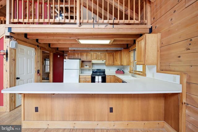 2858 CROSSINGS VIEW RD, Paw Paw, WV 25434