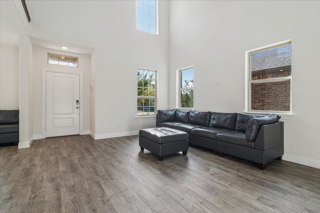 6012 Dandelion Drive, Little Elm, TX 76227 — photo 3