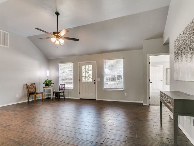 17205 Sycamore Lane, Newalla, OK 74857