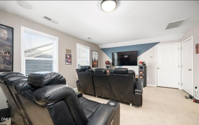 903 Ambergate Station, Apex, NC 27502