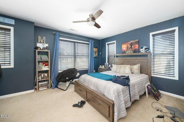 903 Ambergate Station, Apex, NC 27502