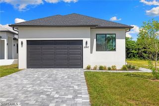 2547 Storter AVE, Naples, FL 34112