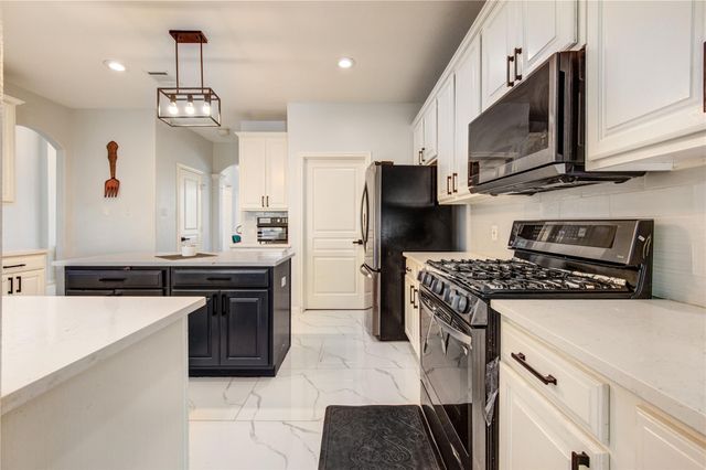 14311 Tasmania Court, Sugar Land, TX 77498