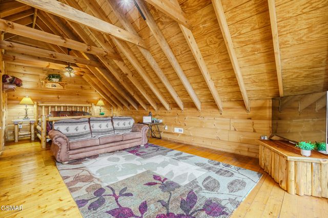 1739 W Sky View Drive, Sevierville, TN 37876